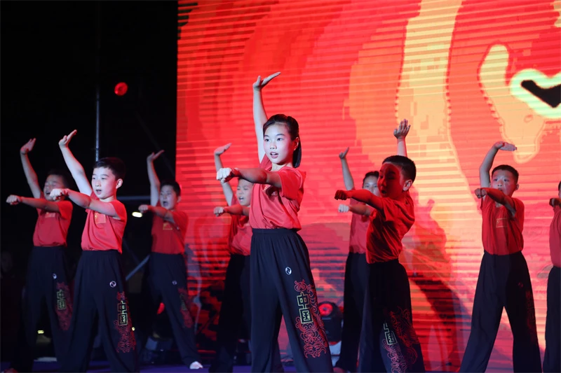 老年篮球爱好者如何练习控卫技巧_2